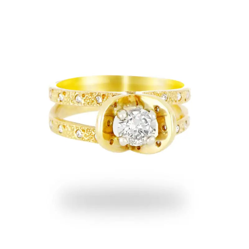 Diamond Engagement Ring in 18k Yellow Gold (Unique Style)