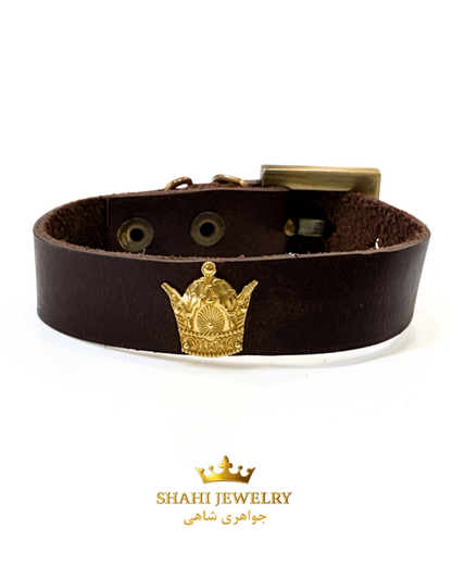 Leather bracelet with a 18k gold crown  