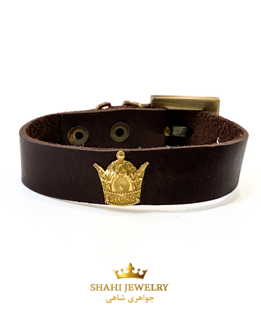 Leather bracelet with a 18k gold crown  