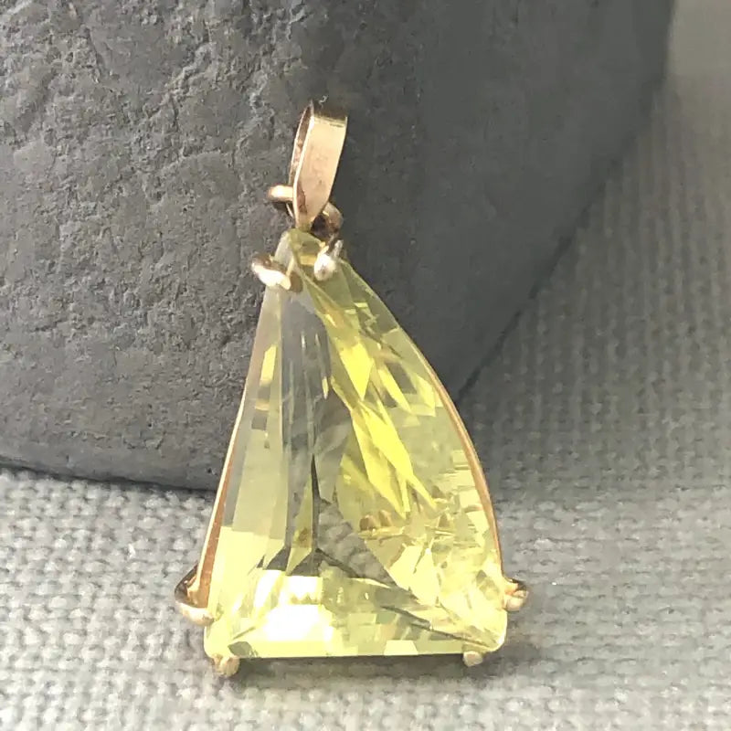 Lemon Quartz Pendant in Women’s 18K Yellow Gold - Gold