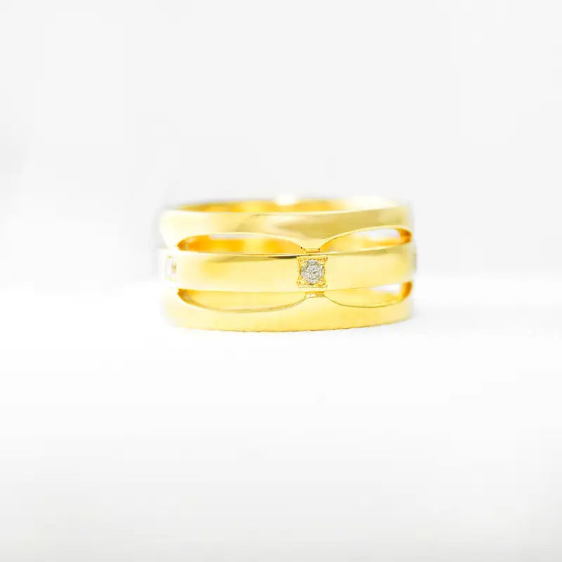 Unisex Ring with diamonds in 18K Yellow Gold For Him or Her