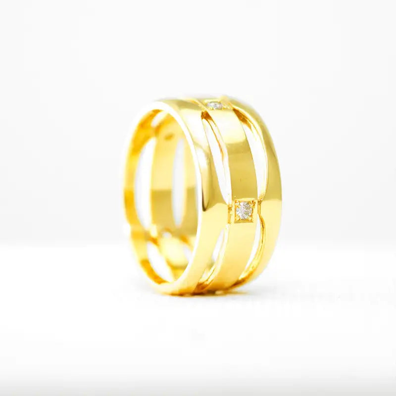 Unisex Ring with diamonds in 18K Yellow Gold For Him or Her