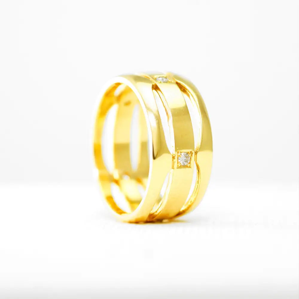 Unisex Ring with diamonds in 18K Yellow Gold For Him or Her